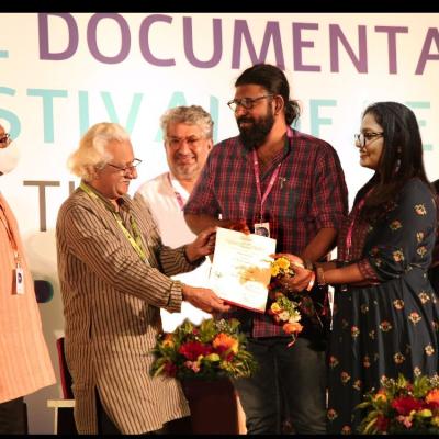 Receiving Idsffk Award From Sri. Adoor Gopalakrishnan 